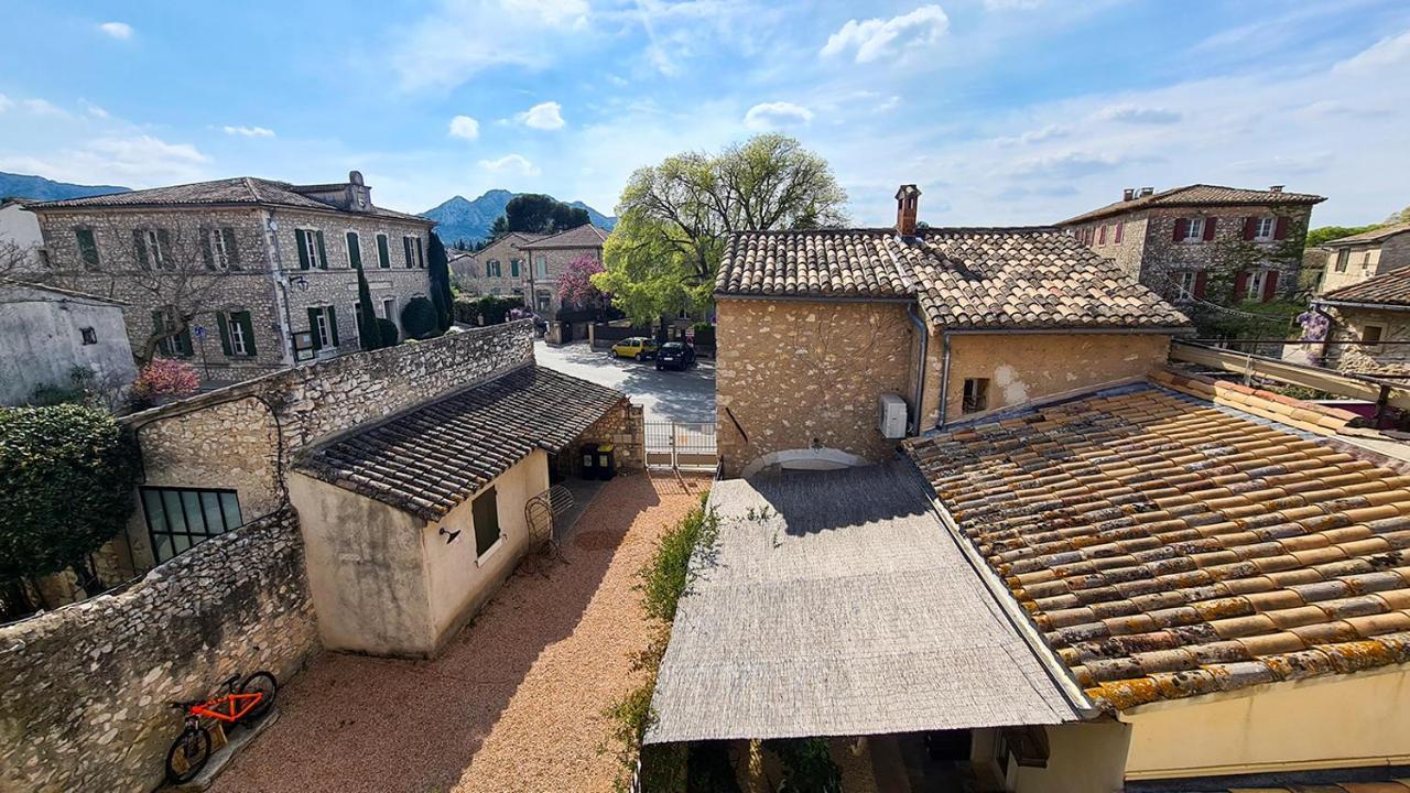 Le Jardinet De Rosa Maison De Village Eygalières Exteriör bild
