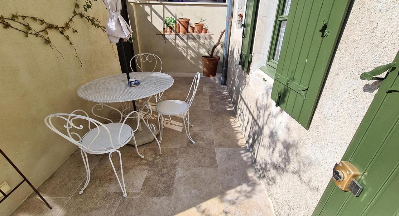 Le Jardinet De Rosa Maison De Village Eygalières Exteriör bild